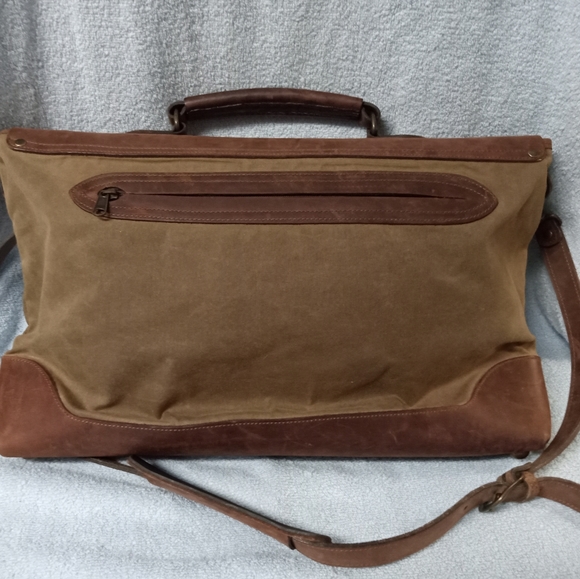 The Territory Ahead heavy leather messenger/Computer bag-Carry on w/adjustable …